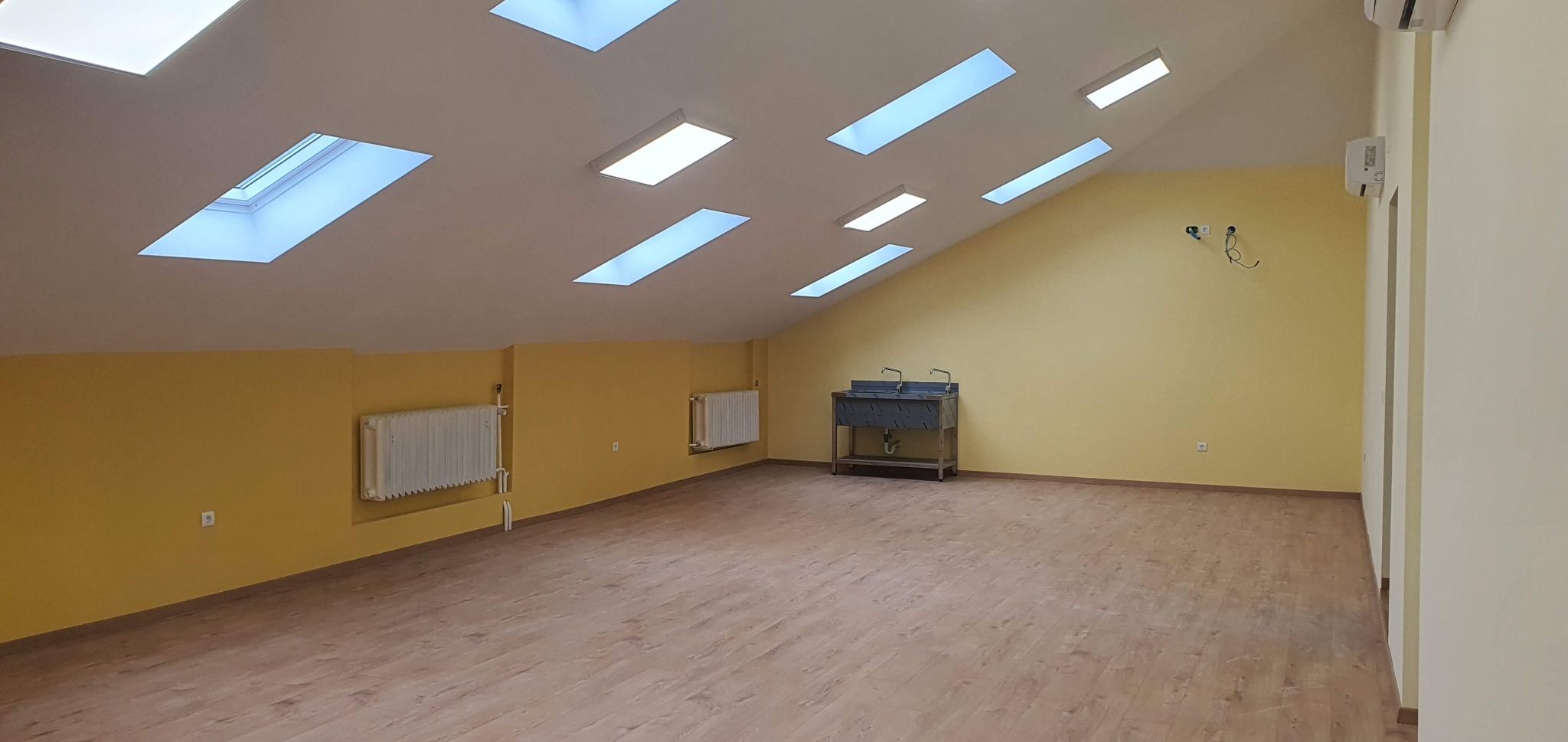 Završeni interijer potkrovlja nakon MiniStar adaptacije i završnih radova